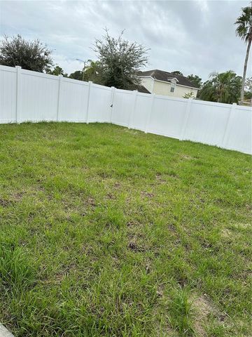 601 LAKE SHORE PARKWAY, Davenport, FL 33896