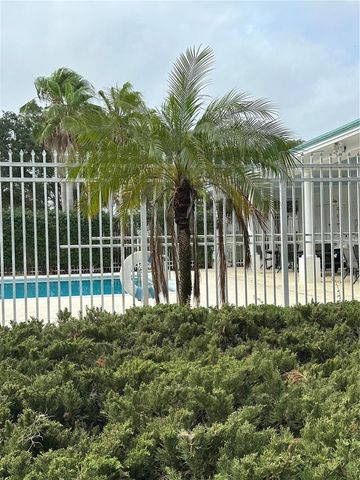 601 LAKE SHORE PARKWAY, Davenport, FL 33896