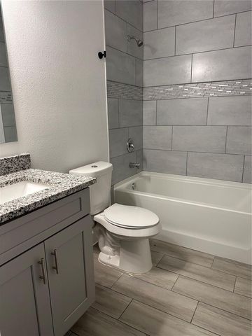 601 LAKE SHORE PARKWAY, Davenport, FL 33896