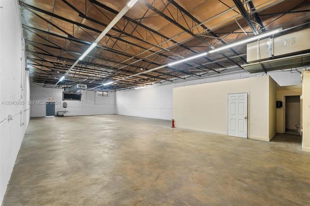693 W 26th St, Hialeah, FL 33010
