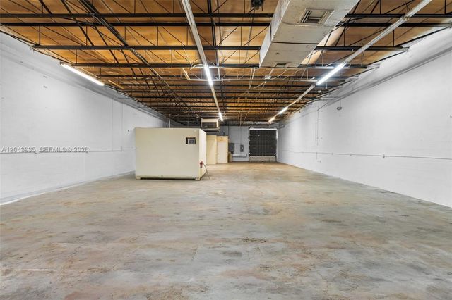 693 W 26th St, Hialeah, FL 33010