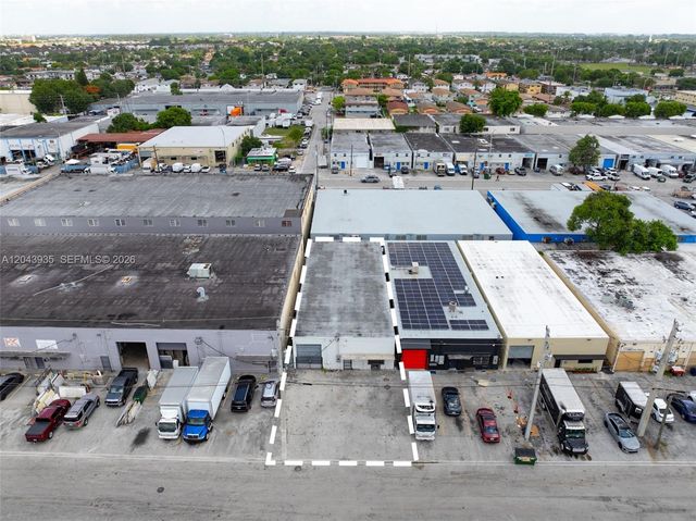 693 W 26th St, Hialeah, FL 33010