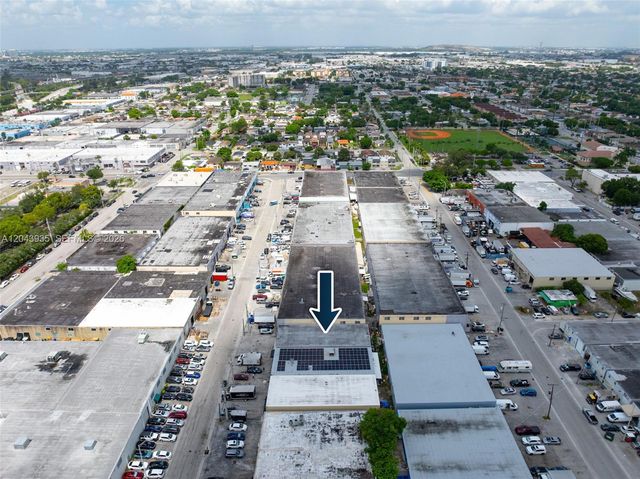 693 W 26th St, Hialeah, FL 33010