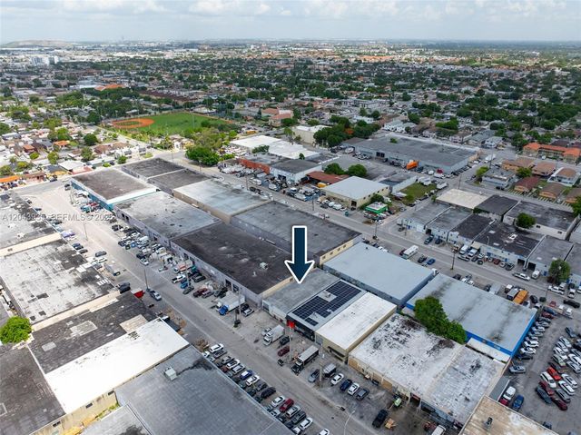 693 W 26th St, Hialeah, FL 33010