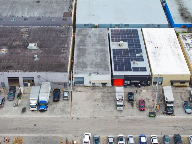 693 W 26th St, Hialeah, FL 33010