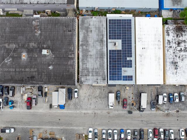 693 W 26th St, Hialeah, FL 33010