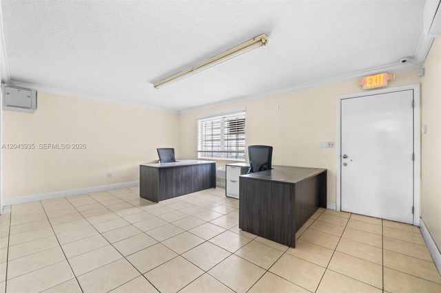 693 W 26th St, Hialeah, FL 33010