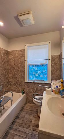 5020 W Dakin Street, Chicago, IL 60641