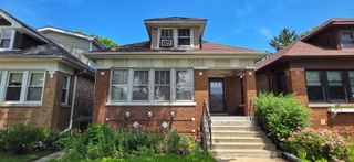 5020 W Dakin Street, Chicago, IL 60641