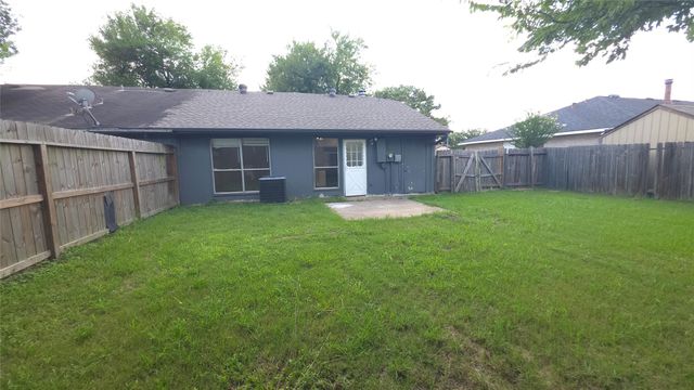3819 Westmeadow Drive, Houston, TX 77082