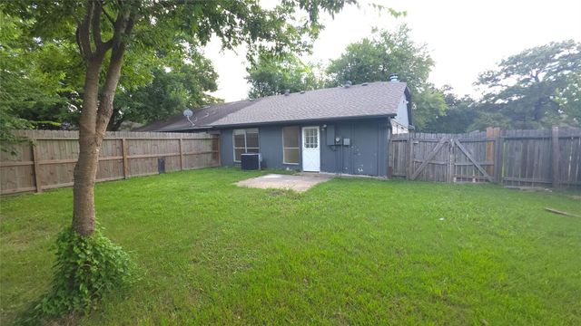 3819 Westmeadow Drive, Houston, TX 77082