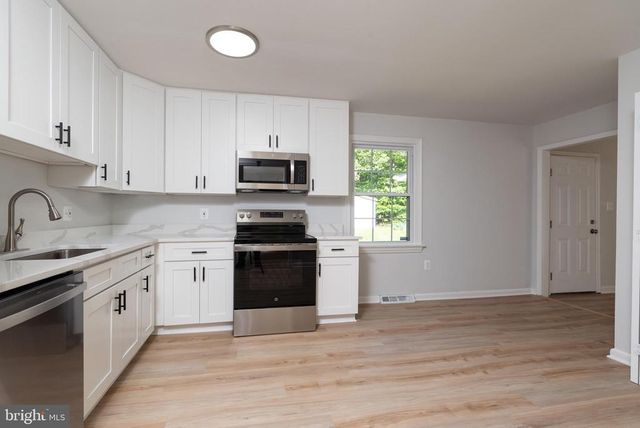 115 THOMASSON RD, Louisa, VA 23093