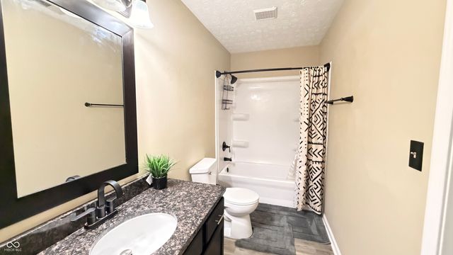 6010 Lakeside Manor Avenue, Indianapolis, IN 46254