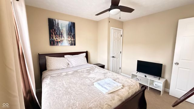 6010 Lakeside Manor Avenue, Indianapolis, IN 46254