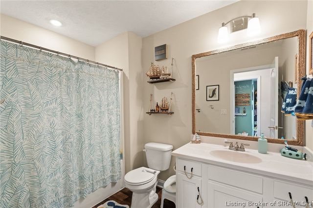 9043 Woodford Drive B, Charlestown, IN 47111