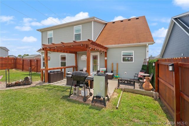 9043 Woodford Drive B, Charlestown, IN 47111
