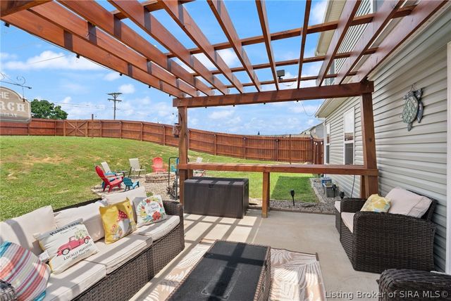 9043 Woodford Drive B, Charlestown, IN 47111