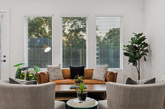 1836 W Tidwell Road, Houston, TX 77091