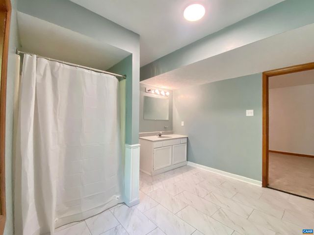 247 GOLDENROD RD, Ruckersville, VA 22968