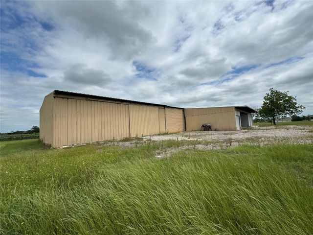 21000 Cameron RD, Coupland, TX 78615
