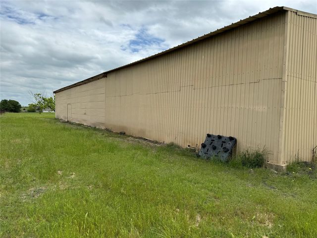 21000 Cameron RD, Coupland, TX 78615