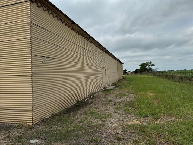 21000 Cameron RD, Coupland, TX 78615
