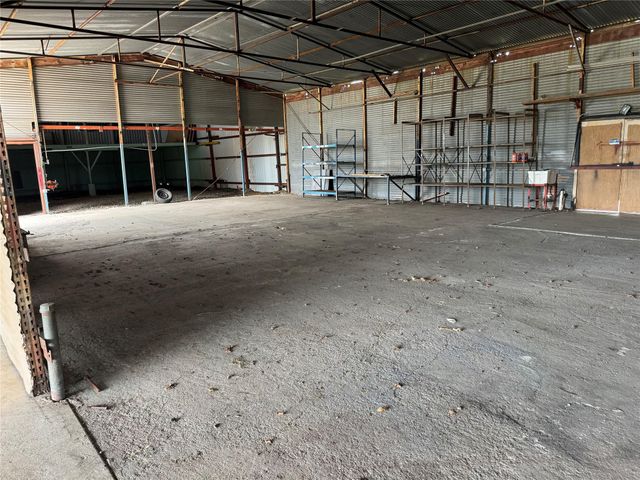 21000 Cameron RD, Coupland, TX 78615