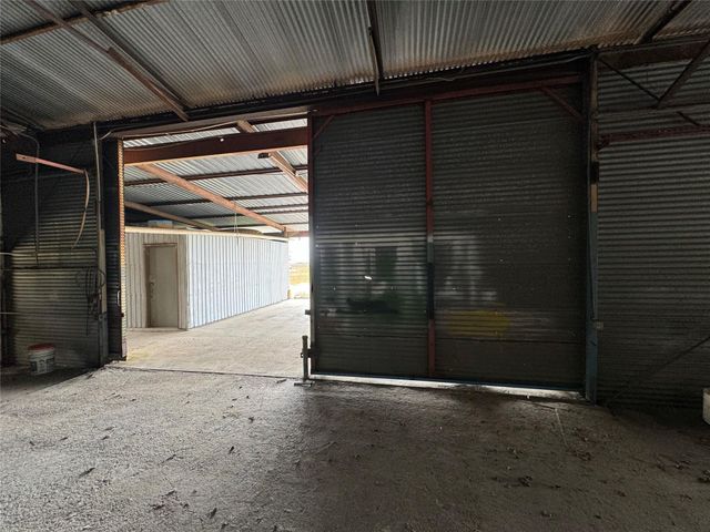 21000 Cameron RD, Coupland, TX 78615