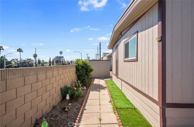 1065 Lomita Blvd 49, Harbor City, CA 90710