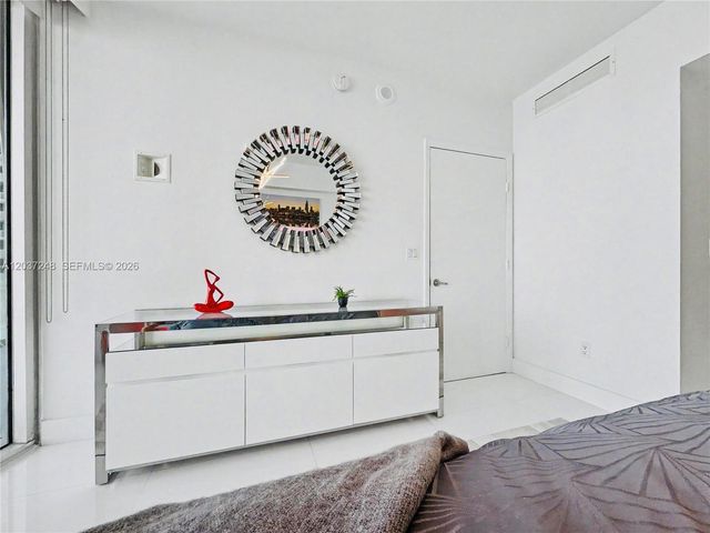 465 Brickell Ave 1605, Miami, FL 33131