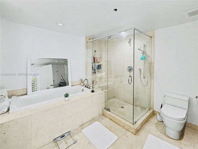 465 Brickell Ave 1605, Miami, FL 33131