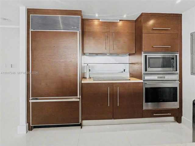 465 Brickell Ave 1605, Miami, FL 33131