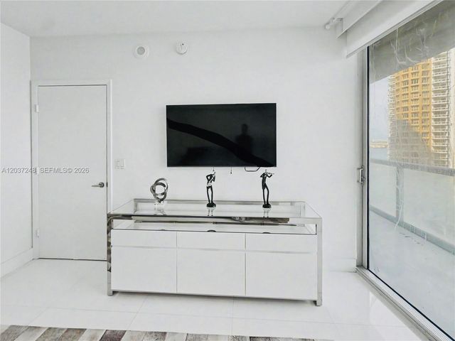 465 Brickell Ave 1605, Miami, FL 33131