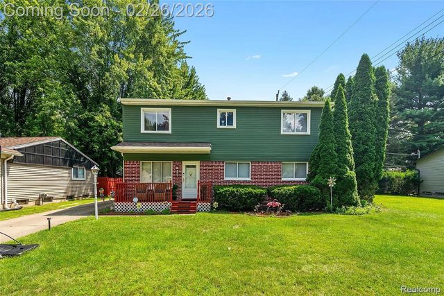 21456 Flanders Street, Farmington Hills, MI 48335