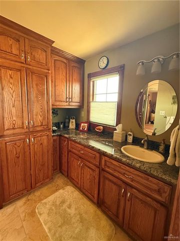 2025 W Bogey Drive, Mission, TX 78572