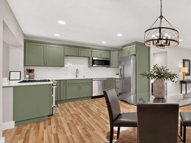 2438 Hendola Drive NE, Albuquerque, NM 87110