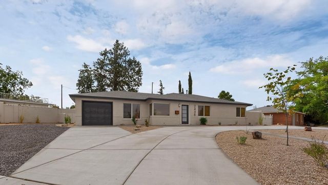 2438 Hendola Drive NE, Albuquerque, NM 87110