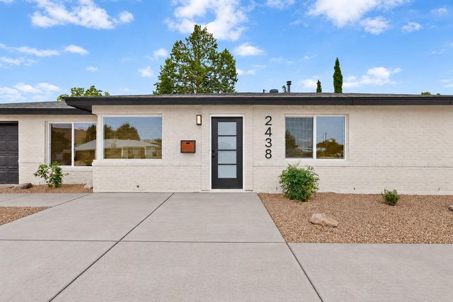 2438 Hendola Drive NE, Albuquerque, NM 87110