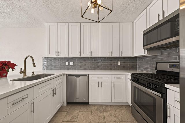 11535 Bellspring Drive, Houston, TX 77072