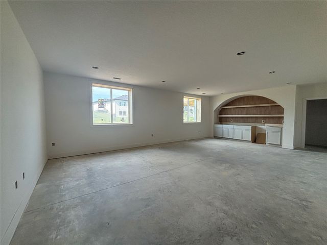 275 NW Montego Court, Waukee, IA 50263