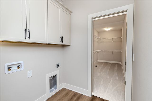 275 NW Montego Court, Waukee, IA 50263