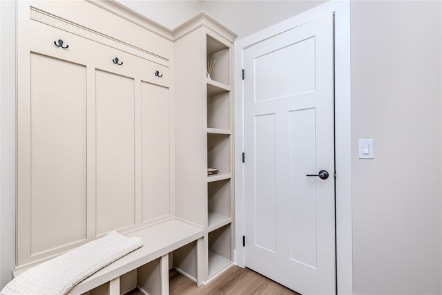 275 NW Montego Court, Waukee, IA 50263