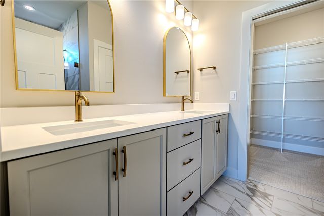 275 NW Montego Court, Waukee, IA 50263