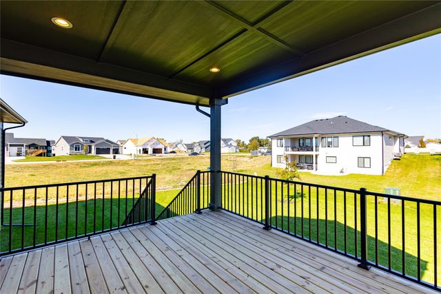 275 NW Montego Court, Waukee, IA 50263