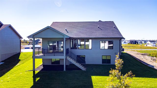 275 NW Montego Court, Waukee, IA 50263