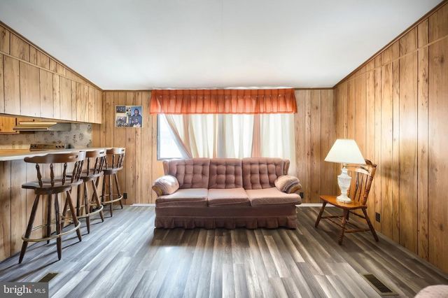 77 2ND AVE, Hanover, PA 17331