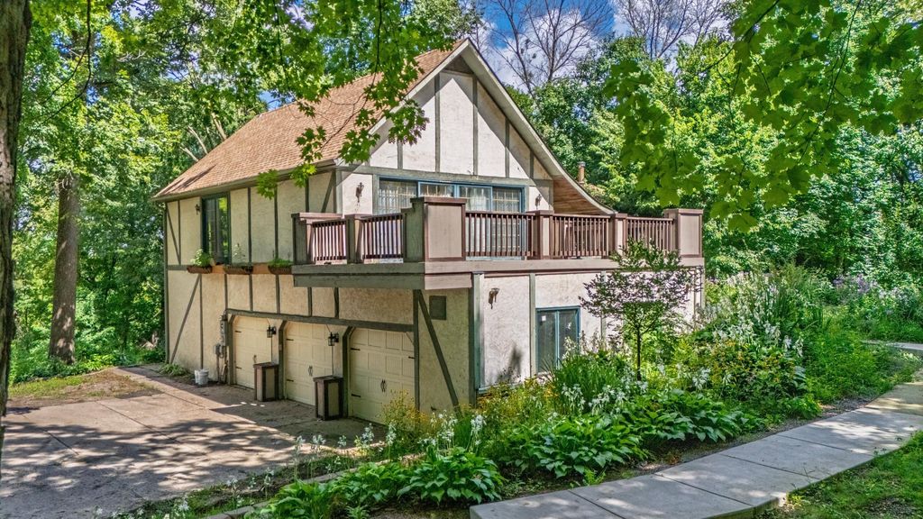 5420 Lake Sarah Heights Drive, Independence, MN 55357