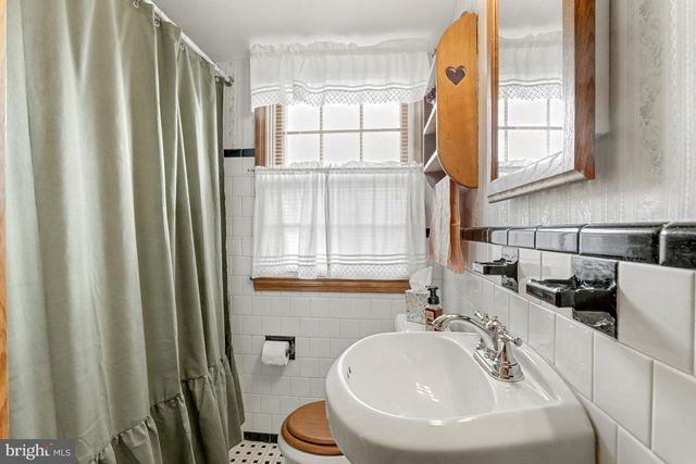 8446 LOCH RAVEN BLVD, Baltimore, MD 21286