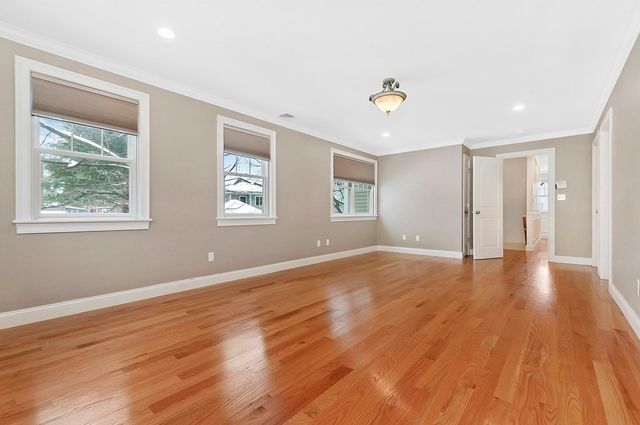 68 Waverley Avenue 2, Newton, MA 02458