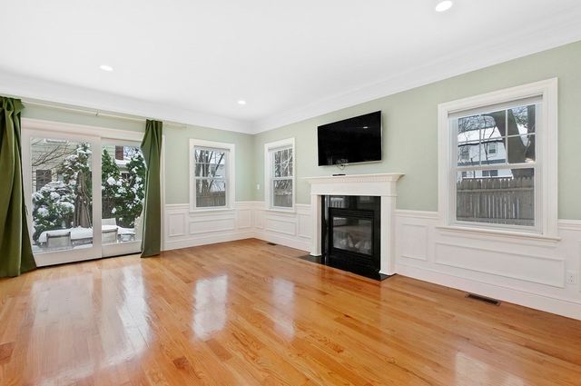 68 Waverley Avenue 2, Newton, MA 02458
